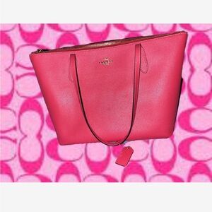 Coach bucket bag barely used watermelon pink EUC